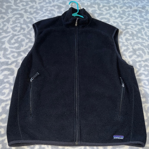 EUC Men’s Patagonia Classic Black Synchilla Fleece Vest. XL. Pristine!